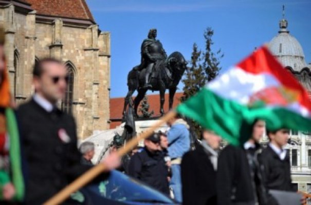 Băsescu: Când auzi cetăţeni români spunând că vor Transilvania sub un dictat nu poţi decât să te cutremuri, am fost şocat